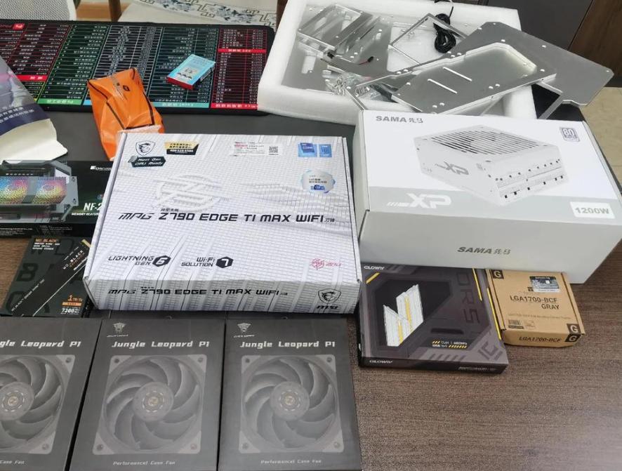如何装机箱？详细步骤教你轻松组装电脑！