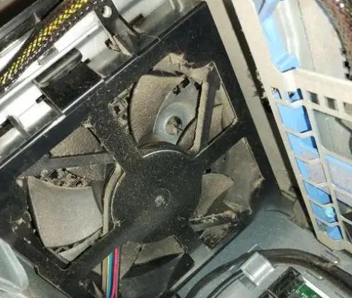 机箱如何清理？详细步骤教你保持电脑内部清洁与散热通畅