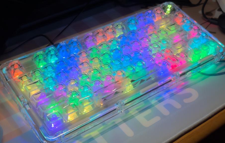 如何调节DEIOG键盘的灯光？DEIOG键盘灯光设置详解指南