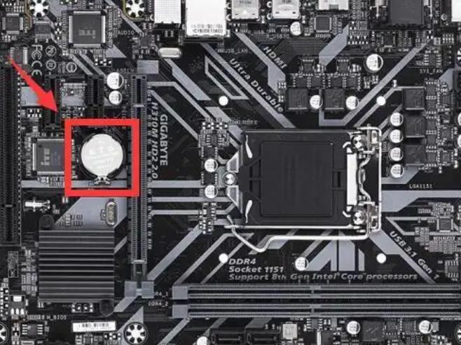 主板上怎么没有电池？揭秘主板电源管理的功能与设计理念