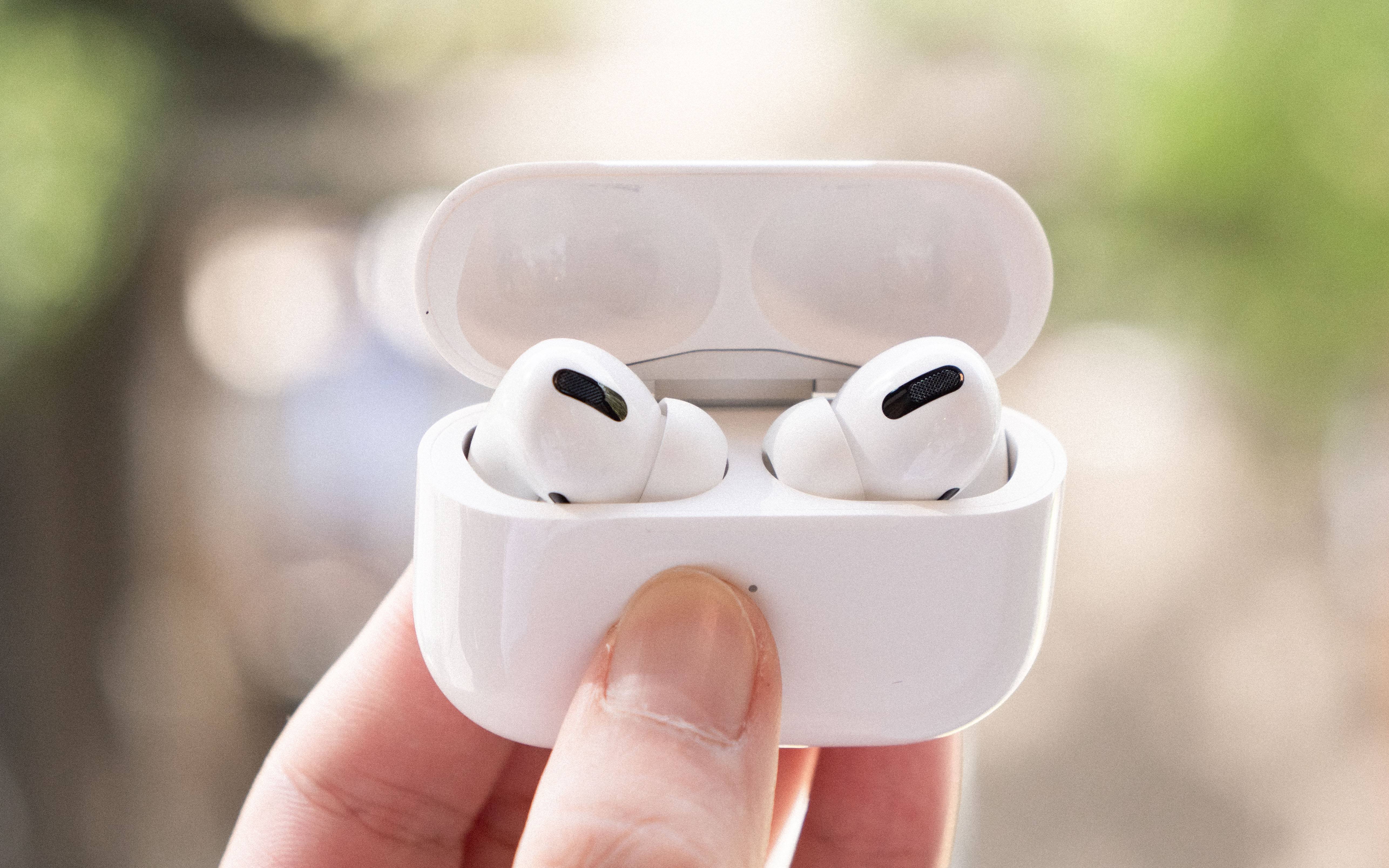 airpods pro怎么切歌