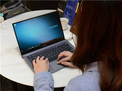 轻薄洗鍊商务美学-ASUSPRO B9440UA 开箱、评测(15)