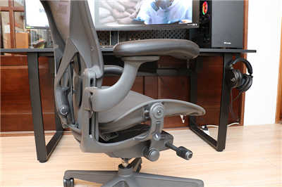 要就选最好最有效的！HermanMiller New Aeron人体工学椅使用心得分享(17)
