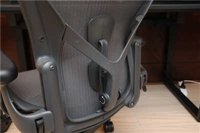 要就选最好最有效的！HermanMiller New Aeron人体工学椅使用心得分享(18)