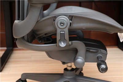 要就选最好最有效的！HermanMiller New Aeron人体工学椅使用心得分享(16)