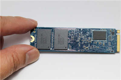 航太陶瓷散热就是强！十铨CARDEA Ceramic C440 M.2 PCIe SSD(11)