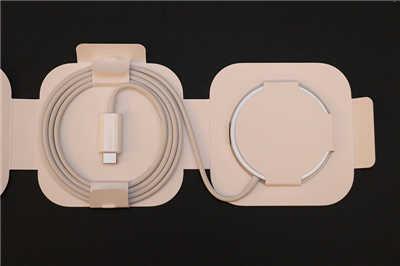除了iPhone 12还能充这些 Apple MagSafe 充电器开箱分享(4)