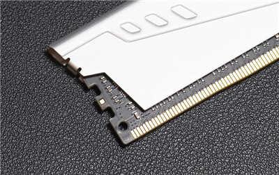 十铨 T-CREATE CLASSIC 10L DDR4-3200 32GBx2 记忆体开箱评测(8)