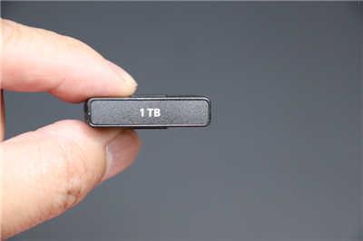 Xbox Series X 开箱初体验　希捷外接式资料储存卡同步亮相(9)