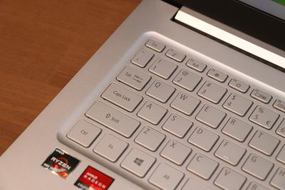 时尚有型高效能带着走 Acer Swift 3 超轻薄笔电开箱评测(11)