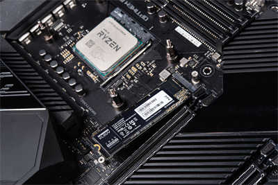 KLEVV CRAS C920 M.2 SSD 2TB 开箱测试(5)