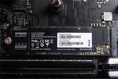 KLEVV CRAS C920 M.2 SSD 2TB 开箱测试