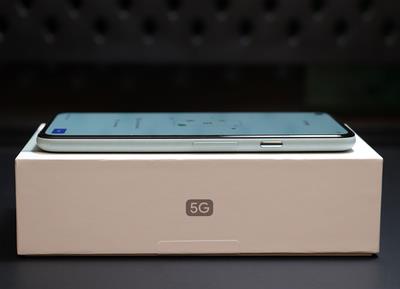 时尚耀眼的 Google Pixel 5 灰绿色版开箱与功能分享(13)