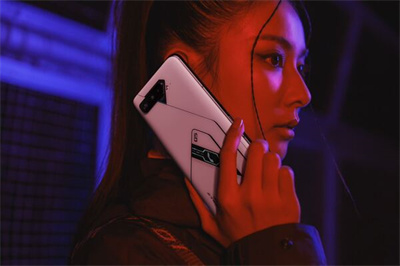 全球限量ROG Phone 5 Ultimate  强势皇者登陆(1)