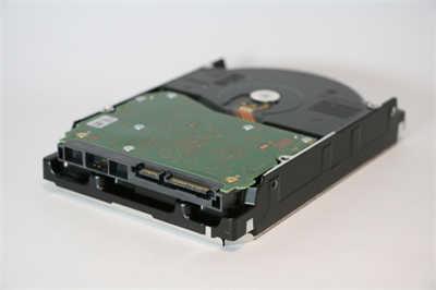 最佳的NAS储存装置选择！Western Digital Red NAS 系列 14TB HDD 与 SA500 1TB(8)