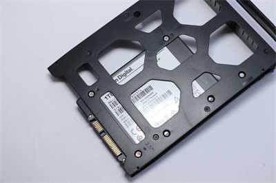 NAS DIY 超简单！扩充性超强的 QNAP TS-453D 开箱测试分享(29)