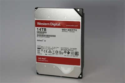最佳的NAS储存装置选择！Western Digital Red NAS 系列 14TB HDD 与 SA500 1TB(6)