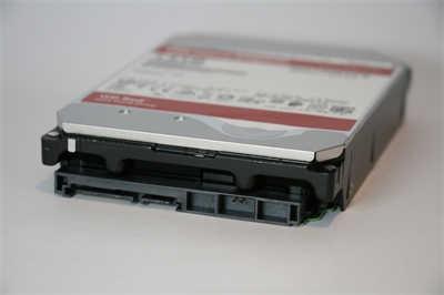 最佳的NAS储存装置选择！Western Digital Red NAS 系列 14TB HDD 与 SA500 1TB(7)