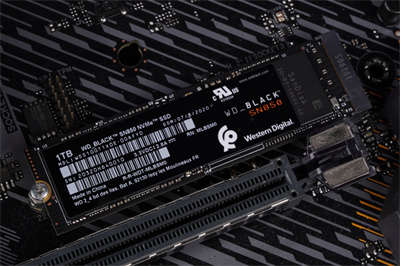 WD_BLACK SN850 NVMe SSD 1TB 电竞级 SSD 开箱 / 黑标新进化PCIe Gen4 介面带来(6)