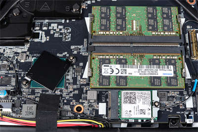 GIGABYTE AORUS 17G开箱/机械神鹰RTX 3080,FHD 300Hz超狂规格(18)