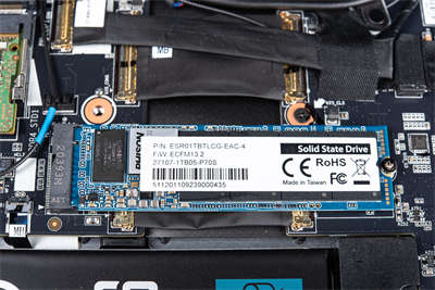 GIGABYTE AORUS 17G开箱/机械神鹰RTX 3080,FHD 300Hz超狂规格(19)