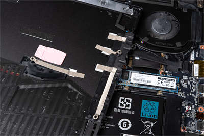 GIGABYTE AORUS 17G开箱/机械神鹰RTX 3080,FHD 300Hz超狂规格(20)