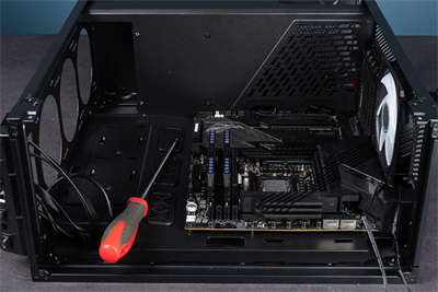 Cooler Master MasterBox 540开箱组装/魔幻 ARGB机顶拆装(26)