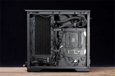 Phanteks Eclipse P200A D-RGB ITX机壳开箱/主分舱侧置水冷，支援D-RGB灯效(32)