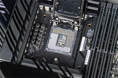 ASUS ROG Maximus XIII Extreme(M13E) 主机板/满版金属装甲强效散热(7)