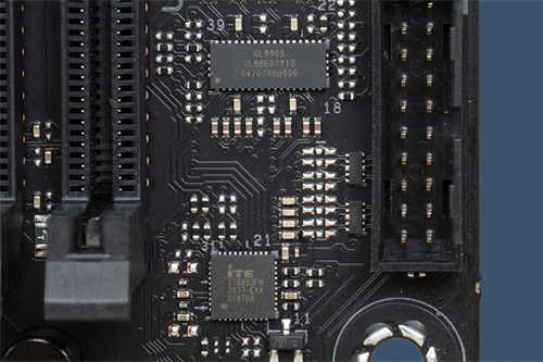 ROG Strix Z590-E Gaming WIFI主机板/料堆好堆满的主流系列顶板(43)