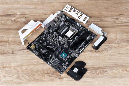 GIGABYTE Z590 VISION G开箱测试/简洁白色外观、内容创作者务实功能导向(17)