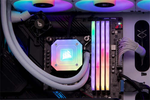 CORSAIR VENGEANCE RGB PRO SL记忆体开箱/动态十区RGB灯光、完整灯条无遮蔽(14)