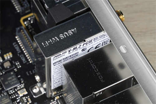 ROG Strix Z590-E Gaming WIFI主机板/料堆好堆满的主流系列顶板(23)
