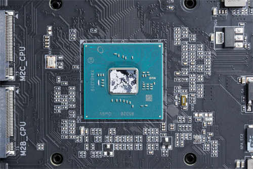 GIGABYTE Z590 VISION G开箱测试/简洁白色外观、内容创作者务实功能导向(37)