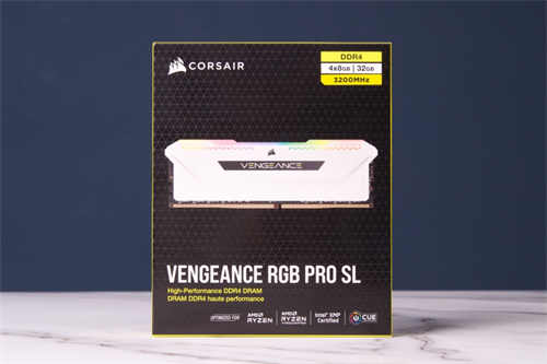 CORSAIR VENGEANCE RGB PRO SL记忆体开箱/动态十区RGB灯光、完整灯条无遮蔽(1)