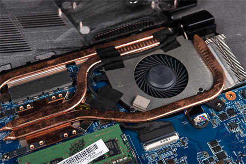 MSI GF75 Thin 电竞笔电开箱10代i7六核 RTX 3060入门款抢攻性价(20)