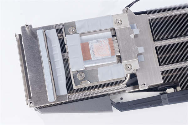 INNO3D GeForce RTX 3060 Ti iCHILL X3开箱测试/三风扇六热导管，优质散热的好选择(18)