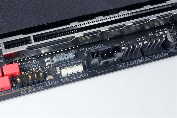 ASRock X570 TAICHI Razer Edition开箱测试/独家信仰联名款、Razer Chroma(13)