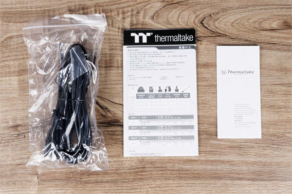 Thermaltake Toughpower PF1 850w开箱测试/全新单面板PCB设计(3)