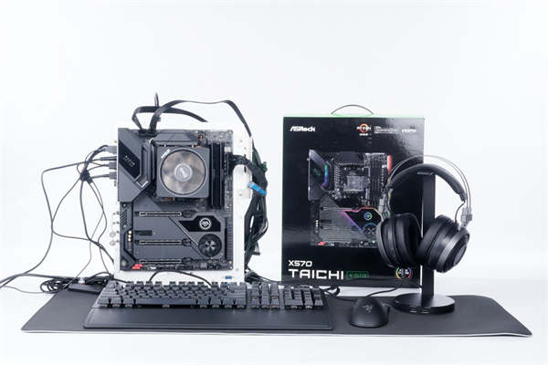 ASRock X570 TAICHI Razer Edition开箱测试/独家信仰联名款、Razer Chroma(88)