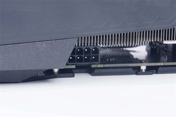 INNO3D GeForce RTX 3060 Ti iCHILL X3开箱测试/三风扇六热导管，优质散热的好选择(15)