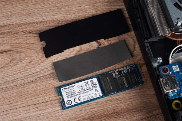 ASUS TUF Gaming A15 FA506IU电竞笔电开箱/A+N混血高性价比、军规用料硬派外型(33)