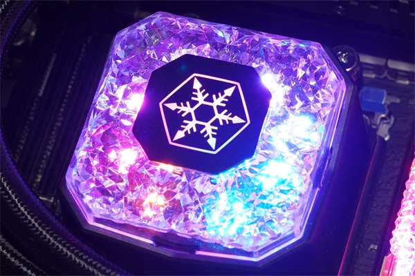 SilverStone Ice Gem一体式水冷散热器/钻石灯效超吸睛，240、280、360 一次到位(17)