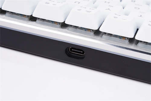 Cooler Master SK622机械键盘开箱/TCC矮轴、双模设计、原生macOS支援(5)