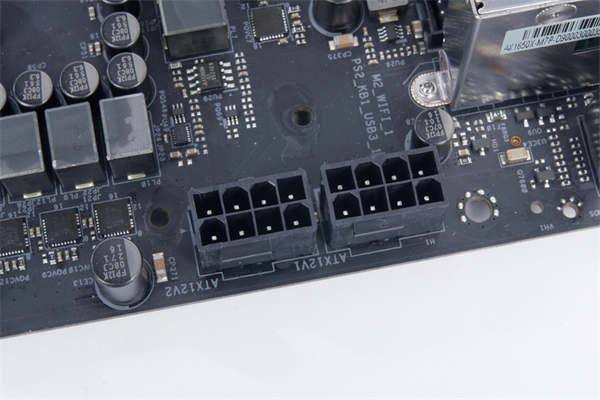 ASRock X570 TAICHI Razer Edition开箱测试/独家信仰联名款、Razer Chroma(29)