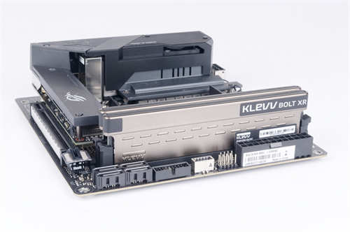 KLEVV BOLT XR DDR4 3600 8Gx2记忆体/纯铝金属沉稳散热片、Ryzen平台相容性测试通过(25)
