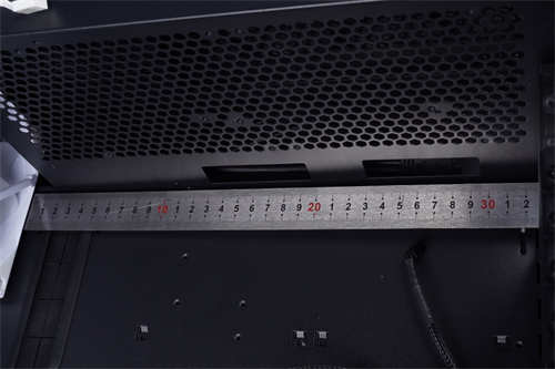 LIAN LI LANCOOL 215机壳开箱/E-ATX大空间、前置双200MM ARGB风扇大眼睛(16)