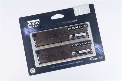 KLEVV BOLT XR DDR4 3600 8Gx2记忆体/纯铝金属沉稳散热片、Ryzen平台相容性测试通过(1)