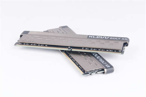 KLEVV BOLT XR DDR4 3600 8Gx2记忆体/纯铝金属沉稳散热片、Ryzen平台相容性测试通过(6)