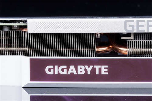 GIGABYTE GeForce RTX 3080 VISION OC 10G开箱测试/主打创作者的崭新显卡定位(6)